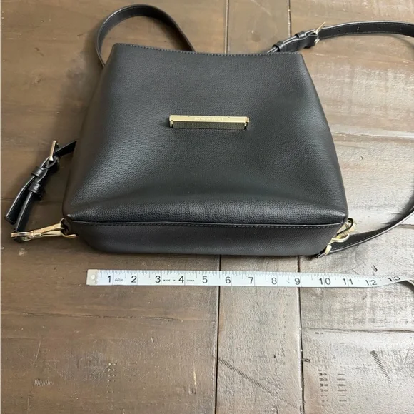 Kate Spade Backpack Shoulder Bag in Black with 3 changing flab’s - Picture 8 of 16